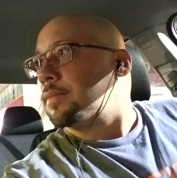 Meet your Posher, Ariel - Picture 1 of 1